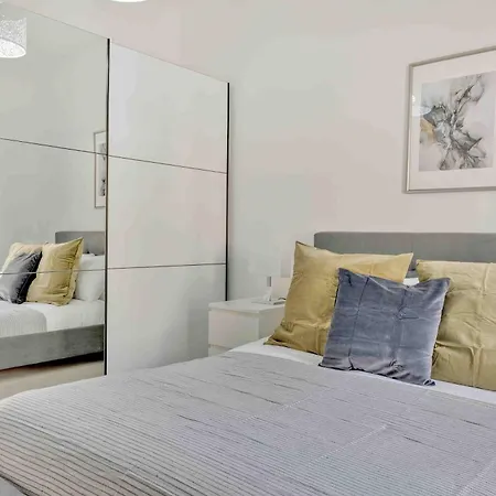 Phaedrus Living: Luxury Faneromeni