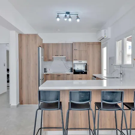 Apartment Phaedrus Living: Luxury Faneromeni