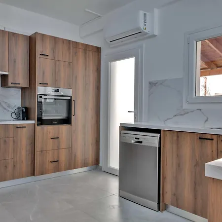 Phaedrus Living: Luxury Faneromeni