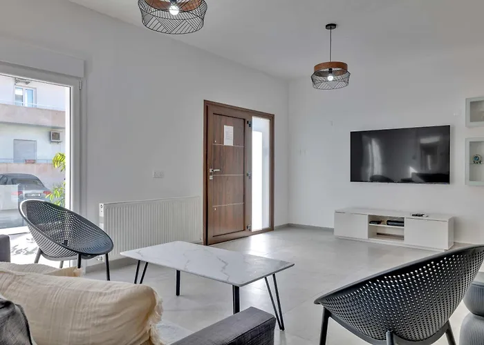 Phaedrus Living: Luxury Faneromeni Lägenhet Larnaca